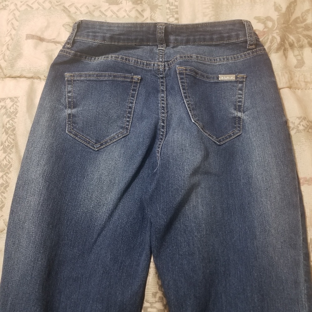 Jean's - Picture 2 of 4